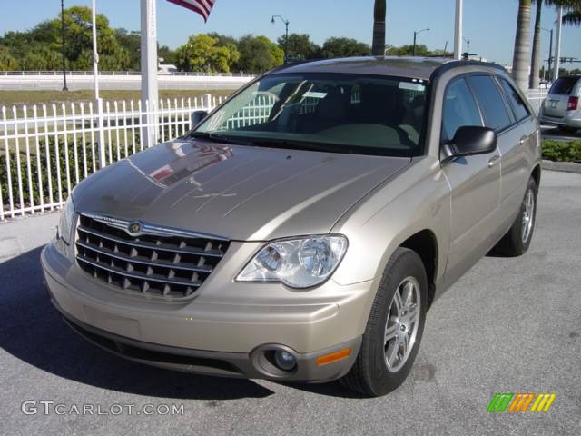 2008 Pacifica Touring S Package - Light Sandstone Metallic Clearcoat / Pastel Slate Gray photo #2