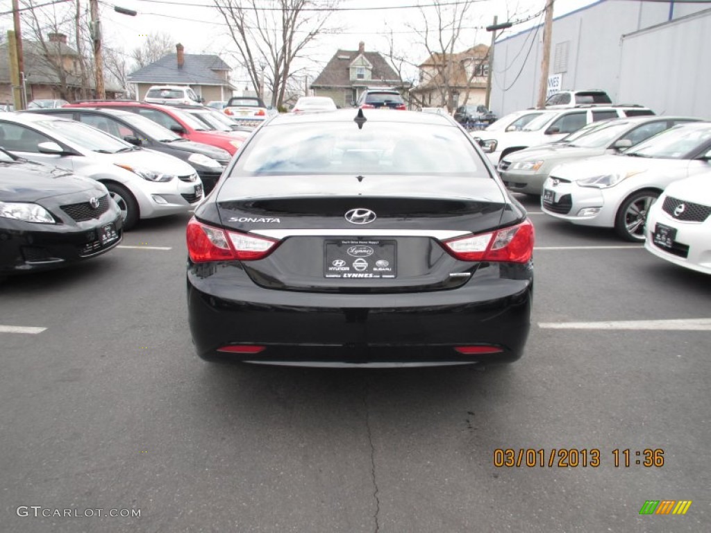 2011 Sonata Limited - Midnight Black / Black photo #4