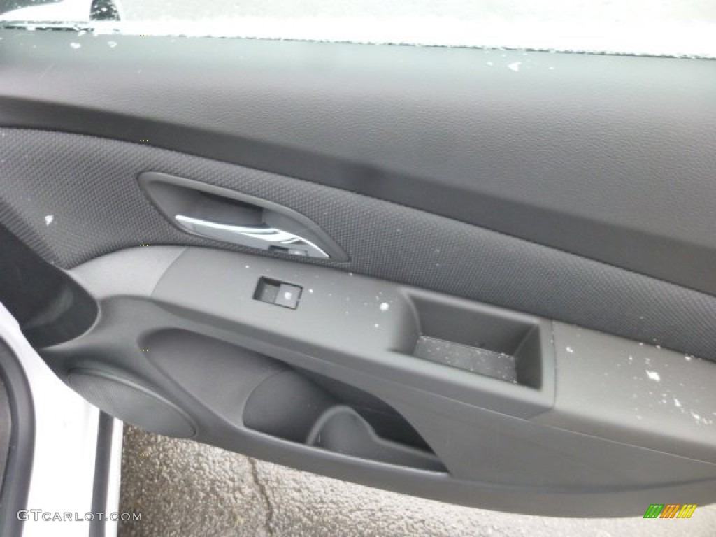 2013 Cruze LT - Summit White / Jet Black photo #11