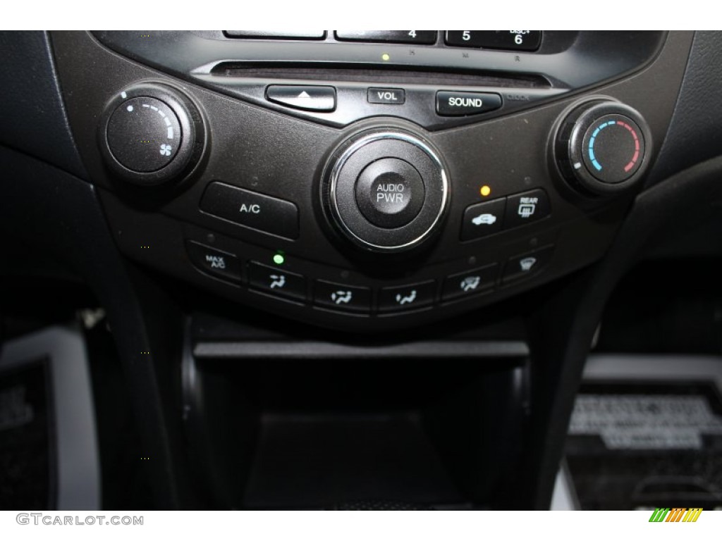 2003 Accord LX Coupe - Satin Silver Metallic / Black photo #26