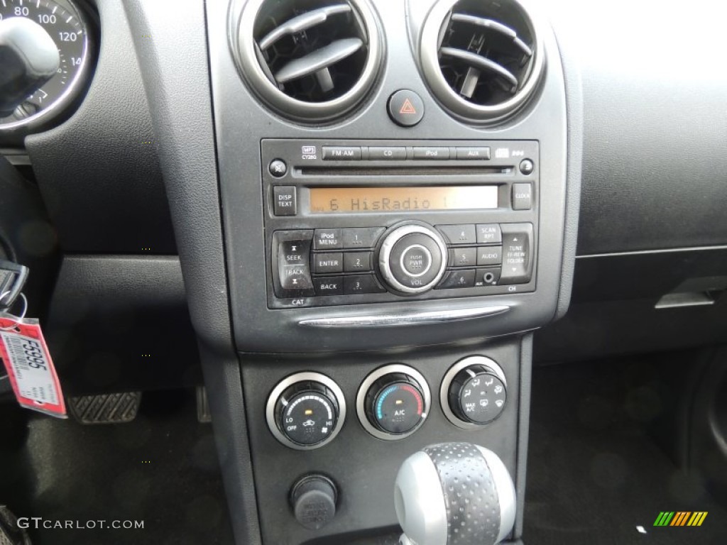 2011 Rogue S - Platinum Graphite / Black photo #20