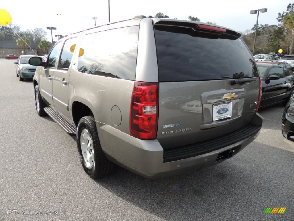 2007 Suburban 1500 LT - Graystone Metallic / Light Titanium/Dark Titanium photo #17