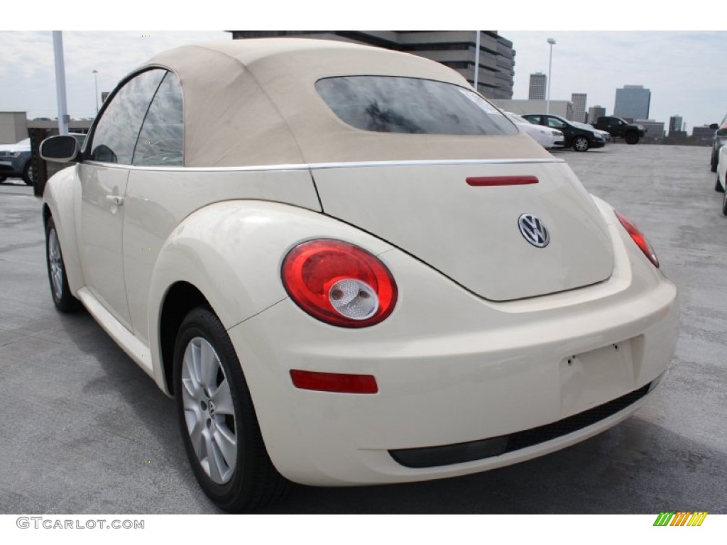 Harvest Moon Beige 2009 Volkswagen New Beetle 2.5 Convertible Exterior Photo #77867799