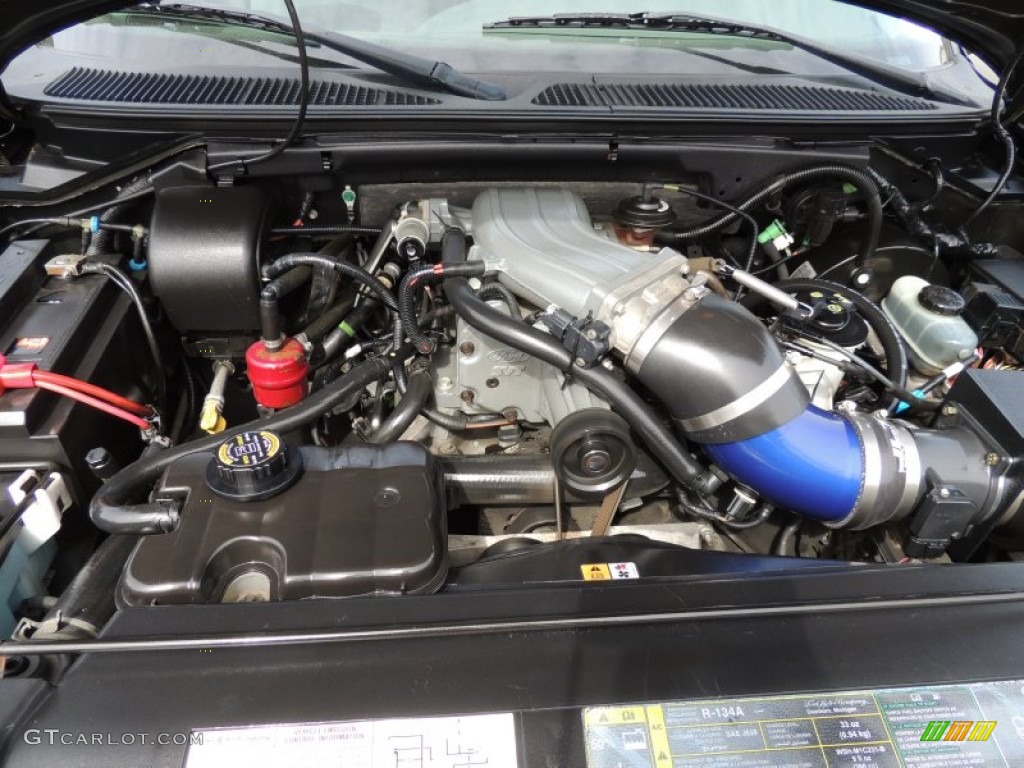 2004 Ford F150 SVT Lightning 5.4 Liter SVT Supercharged SOHC 16-Valve Triton V8 Engine Photo #77868121