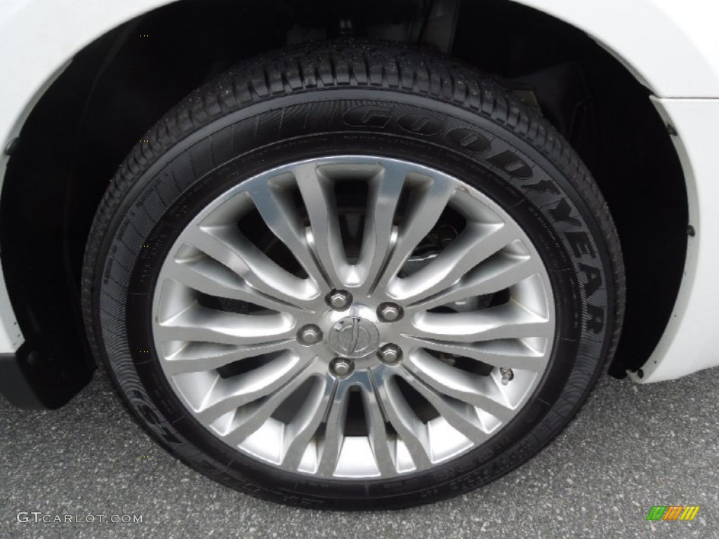 2011 Chrysler 200 Limited Wheel Photos