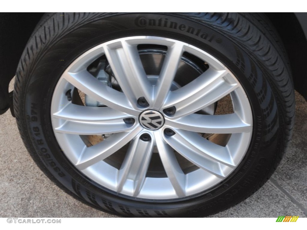 2013 Tiguan SE - Deep Black Metallic / Black photo #4