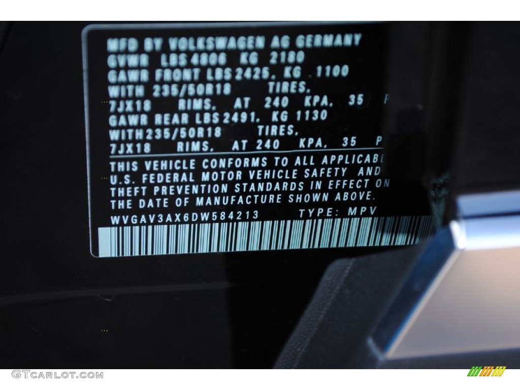 2013 Tiguan SE - Deep Black Metallic / Black photo #26