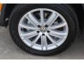 Candy White - Tiguan SE Photo No. 4