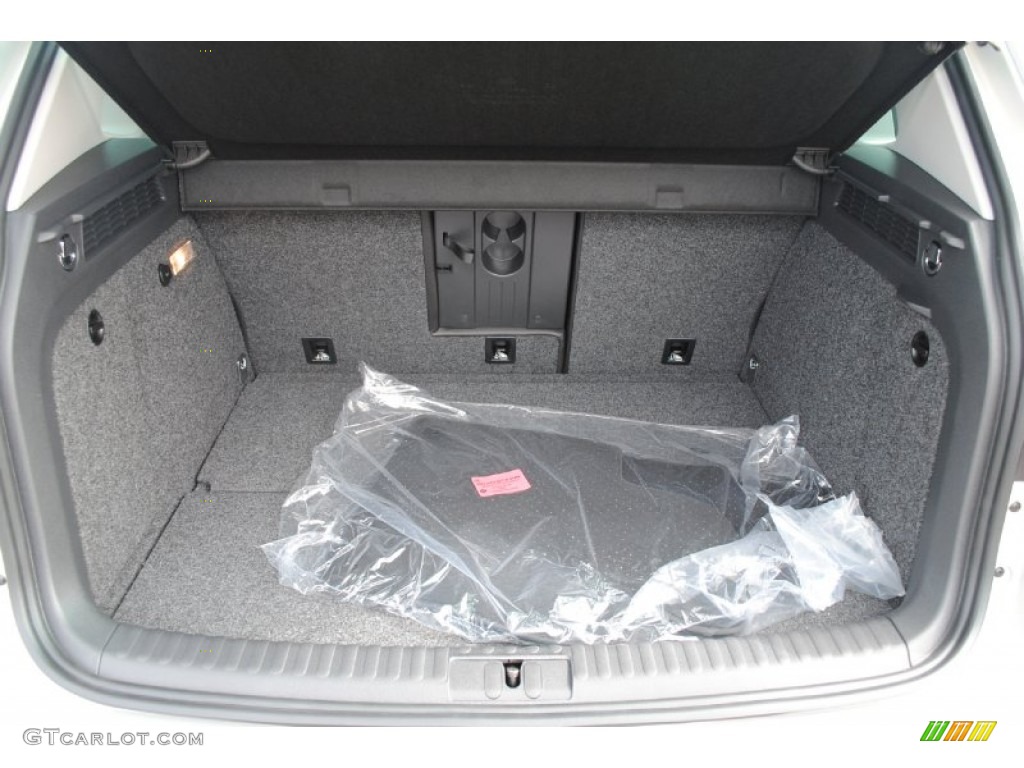 2013 Volkswagen Tiguan SE Trunk Photo #77872190