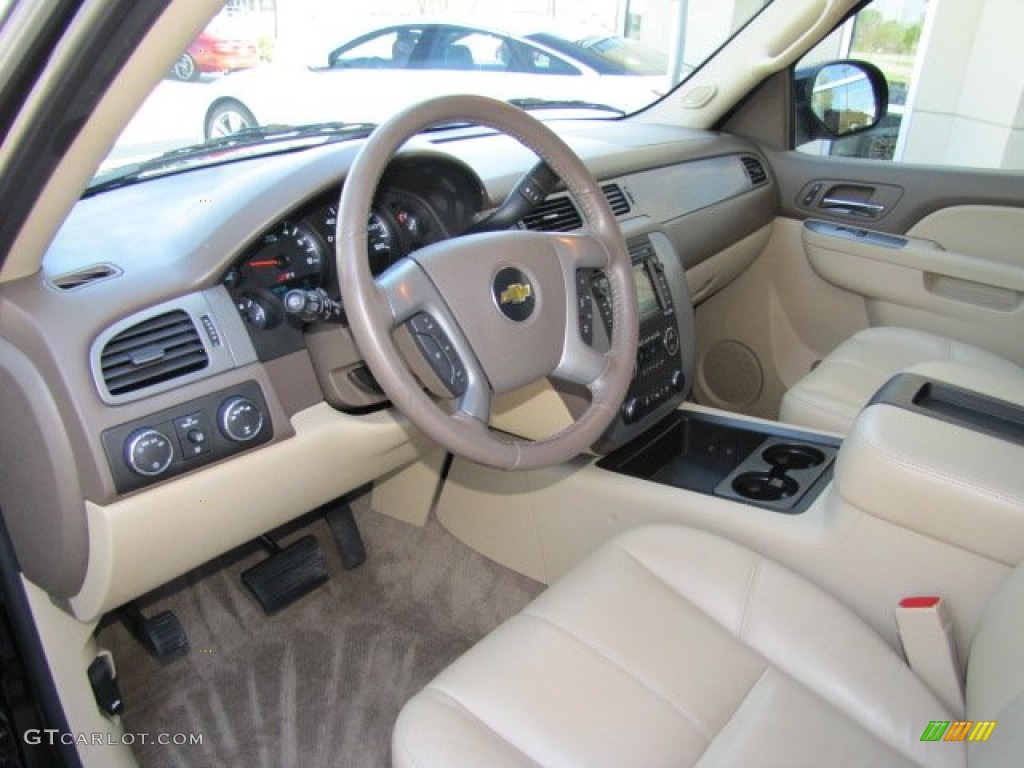 2011 Chevrolet Suburban Z71 4x4 Interior Color Photos