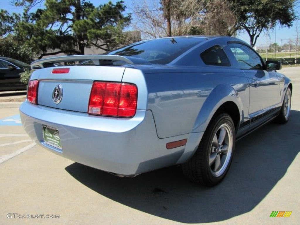 2006 Mustang V6 Premium Coupe - Vista Blue Metallic / Black photo #10