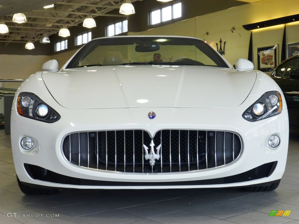 Bianco Eldorado (White) 2013 Maserati GranTurismo Convertible GranCabrio Exterior Photo #77877796