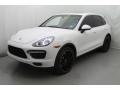 White - Cayenne Turbo Photo No. 14