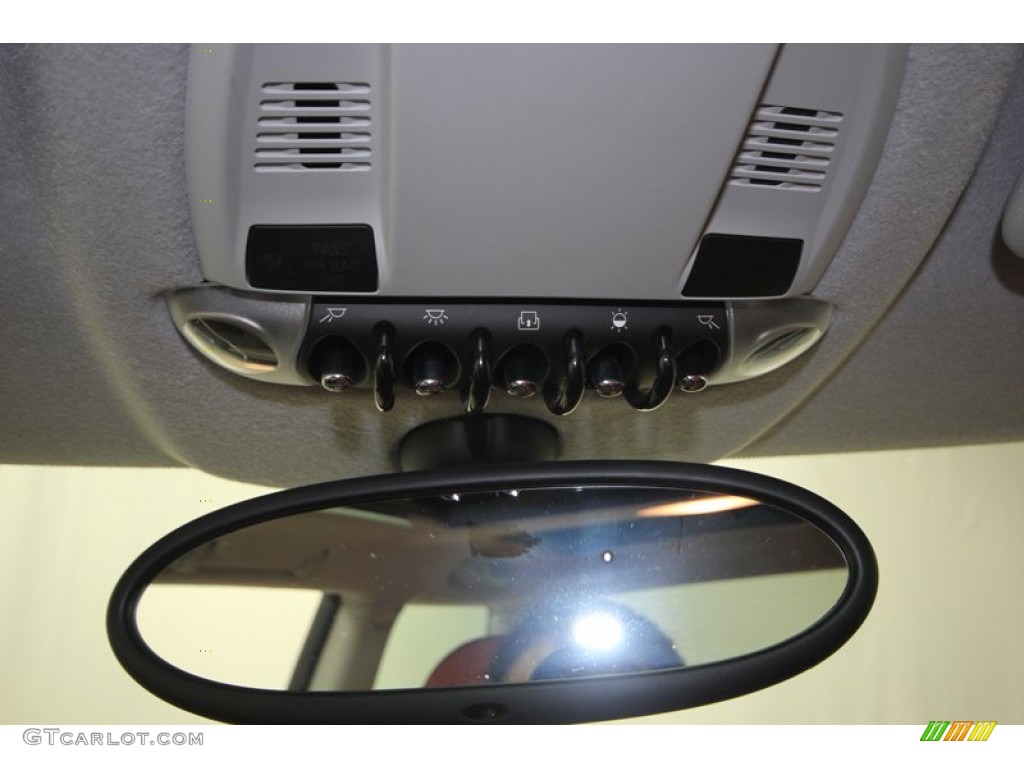 2009 Mini Cooper S Hardtop Controls Photo #77879802