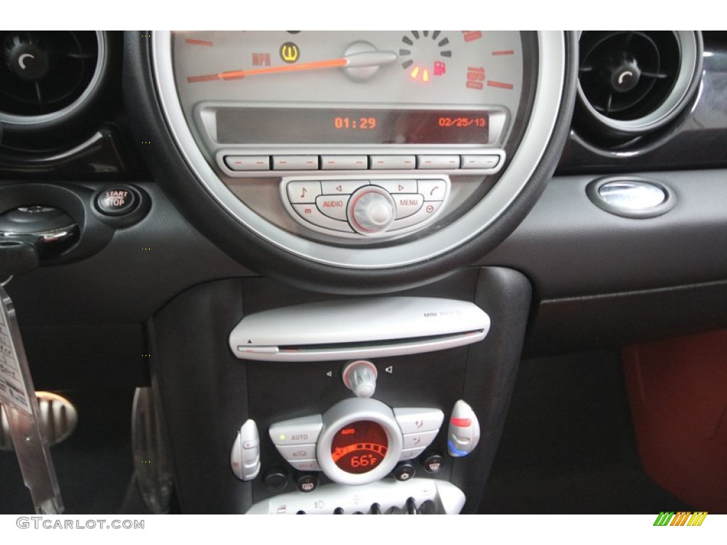 2009 Mini Cooper S Hardtop Controls Photo #77879817