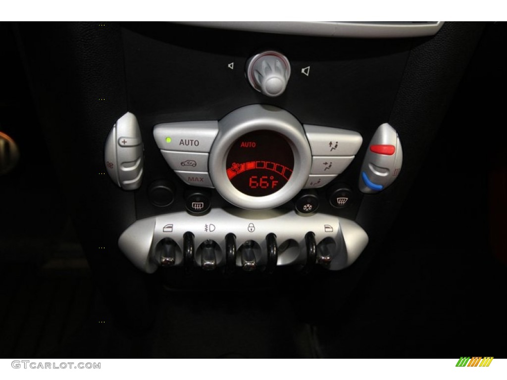 2009 Mini Cooper S Hardtop Controls Photo #77879826
