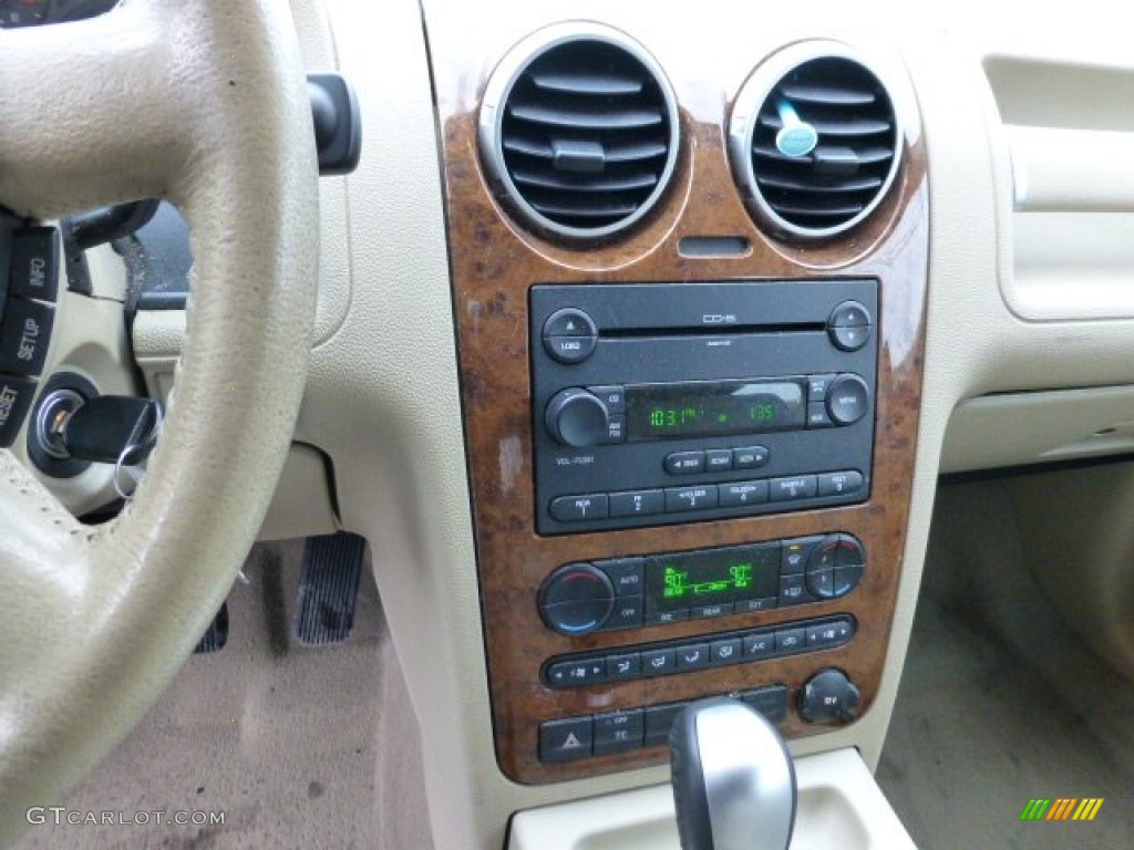 2007 Ford Freestyle SEL AWD Controls Photo #77881471