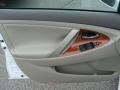 Super White - Camry XLE Photo No. 6