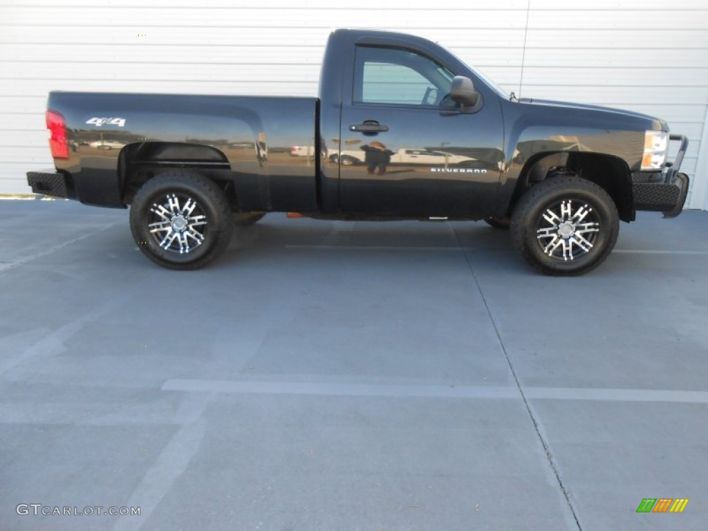 2010 Silverado 1500 LS Regular Cab 4x4 - Black Granite Metallic / Dark Titanium photo #3