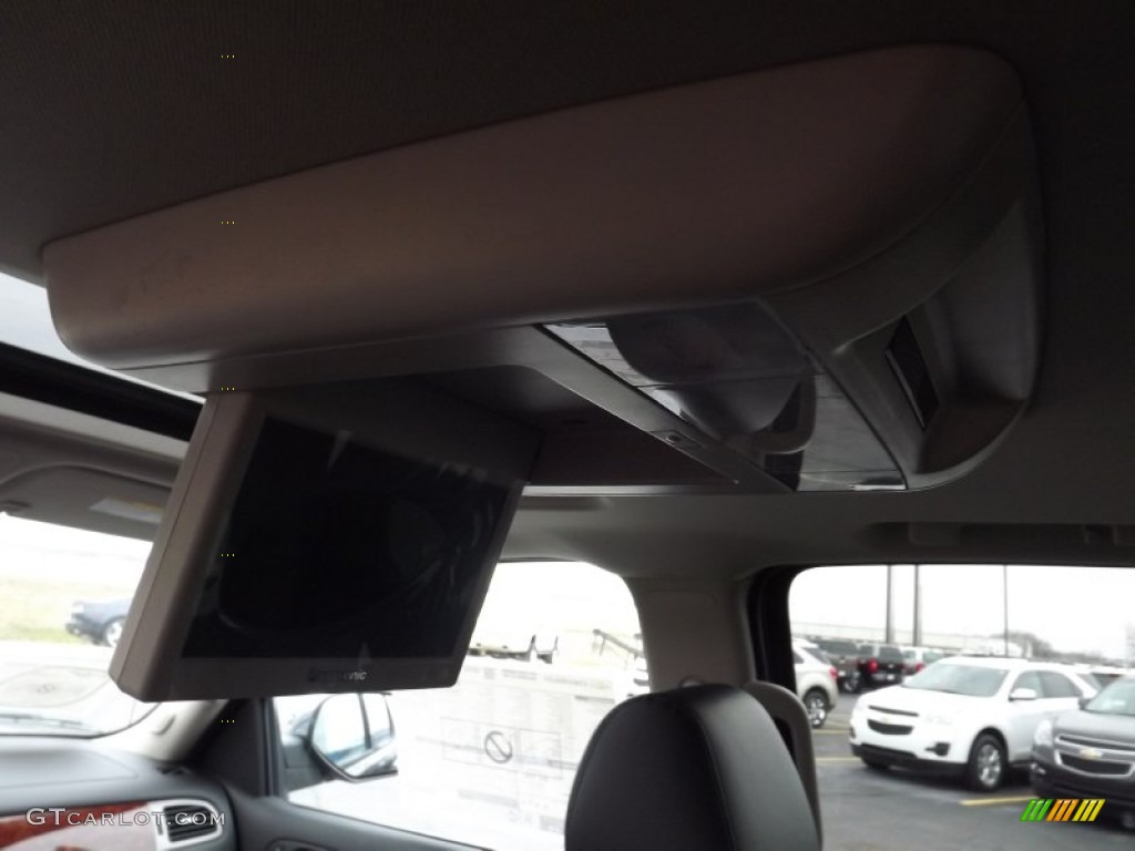 2013 Chevrolet Avalanche LTZ 4x4 Black Diamond Edition Entertainment System Photo #77887100