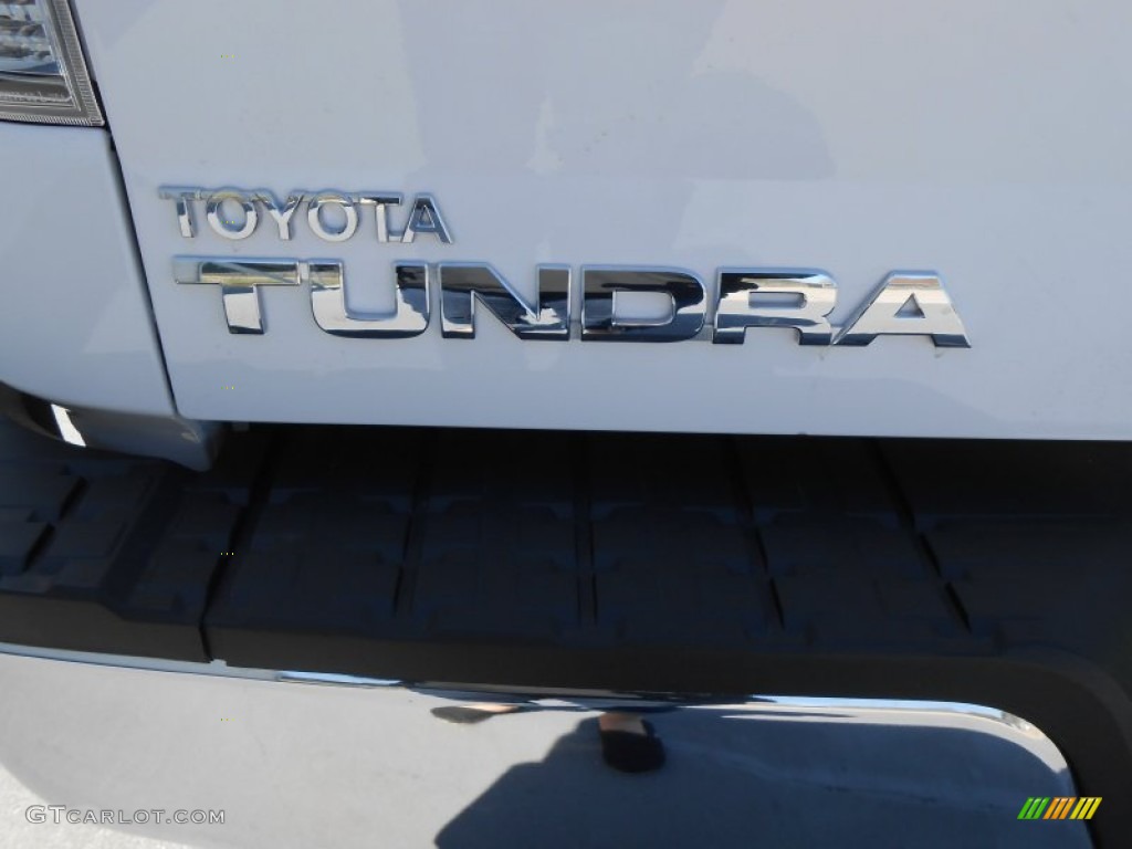 2013 Tundra TSS CrewMax - Super White / Graphite photo #6