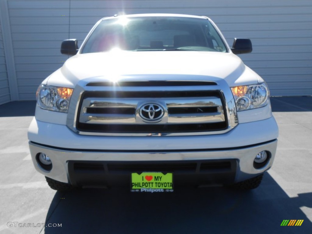 2013 Tundra TSS CrewMax - Super White / Graphite photo #11