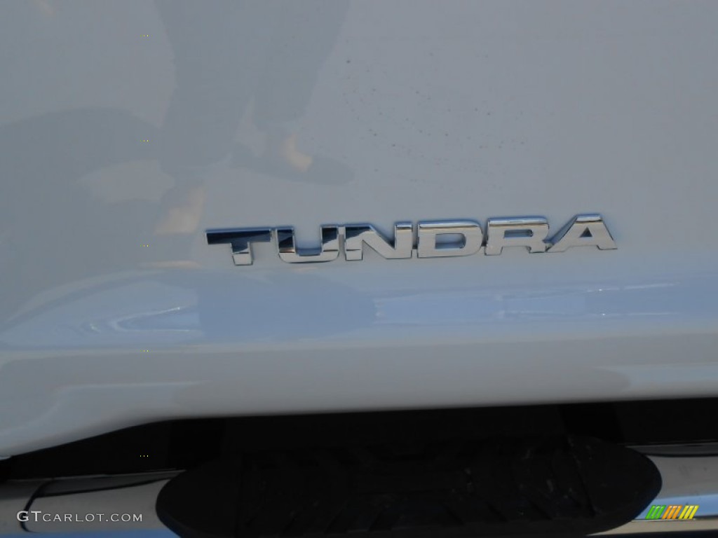 2013 Tundra TSS CrewMax - Super White / Graphite photo #18