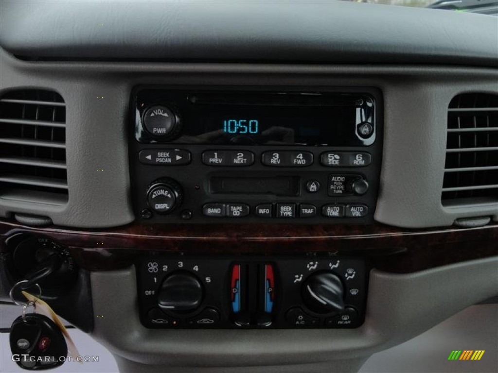 2003 Chevrolet Impala LS Controls Photos