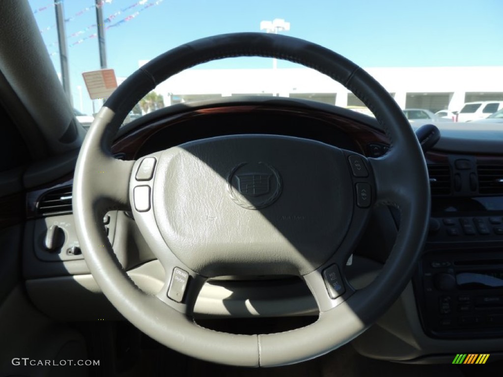 2005 DeVille Sedan - Light Platinum / Shale photo #16