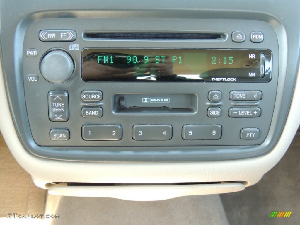 2005 DeVille Sedan - Light Platinum / Shale photo #21