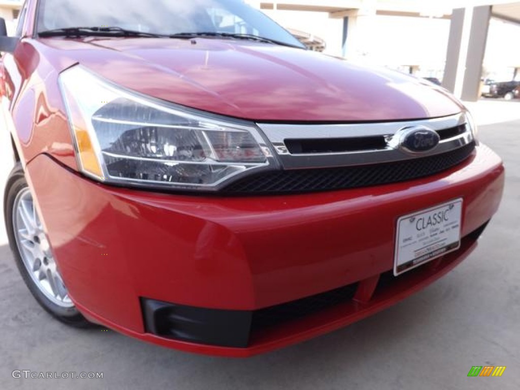 2008 Focus SE Sedan - Vermillion Red / Medium Stone photo #12