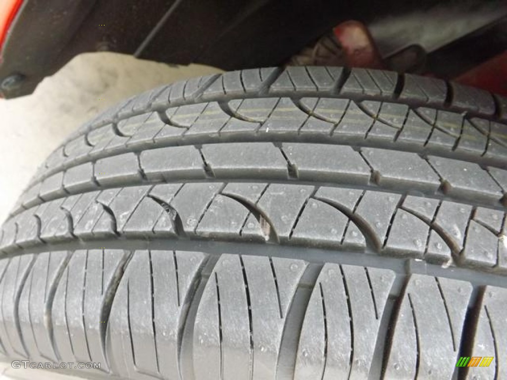 2008 Focus SE Sedan - Vermillion Red / Medium Stone photo #16