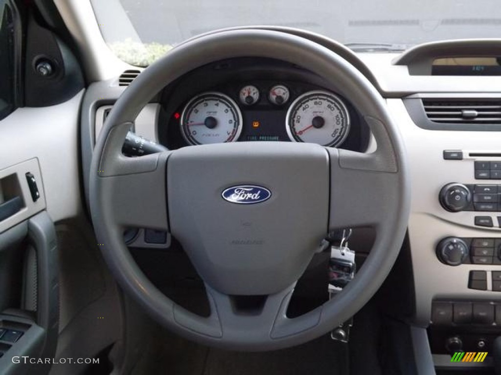 2008 Focus SE Sedan - Vermillion Red / Medium Stone photo #18