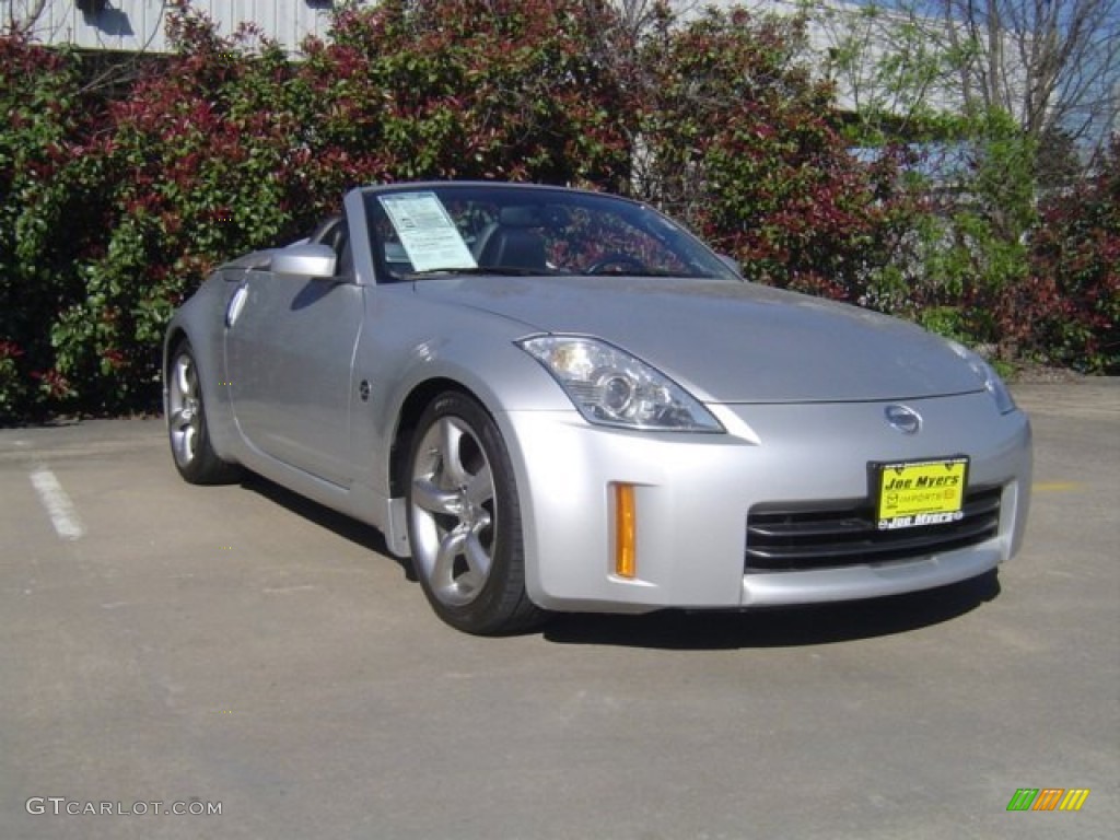 Silver Alloy Nissan 350Z