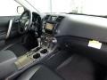 Black - Highlander SE 4WD Photo No. 10
