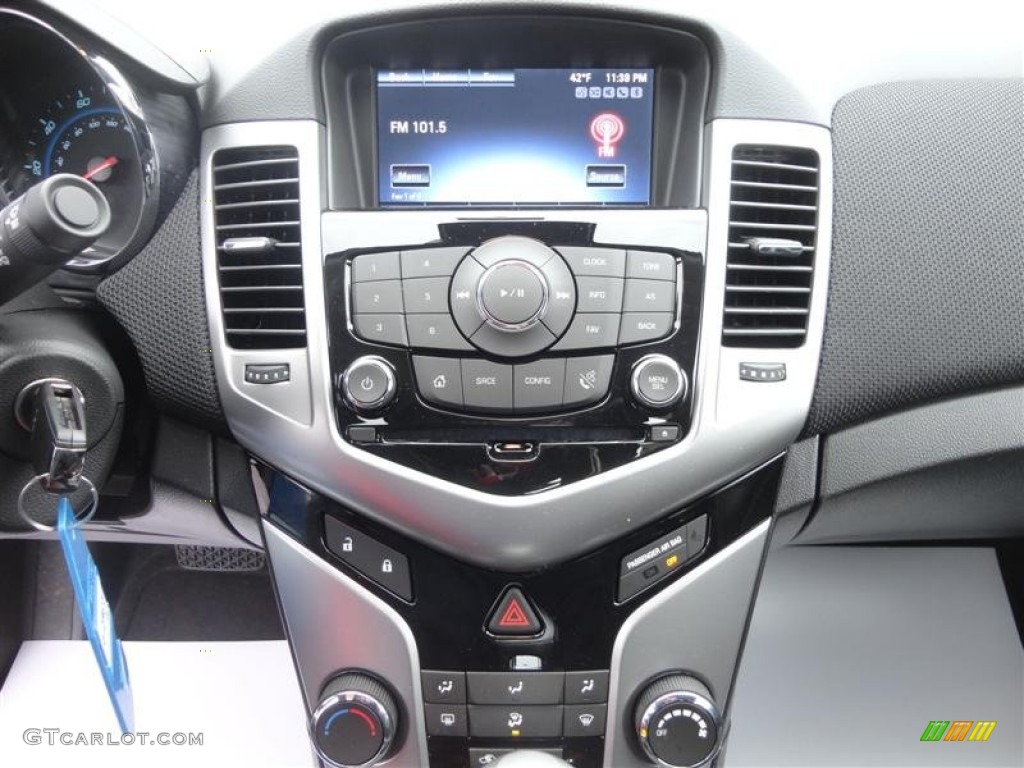 2013 Cruze LT/RS - Summit White / Jet Black photo #12