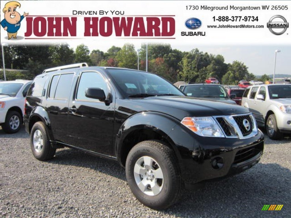 Super Black Nissan Pathfinder