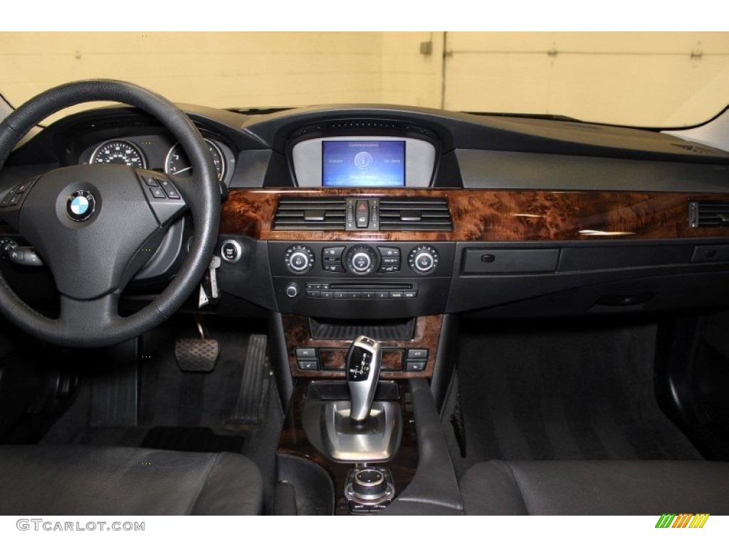2010 BMW 5 Series 528i xDrive Sedan Black Dashboard Photo #77903173