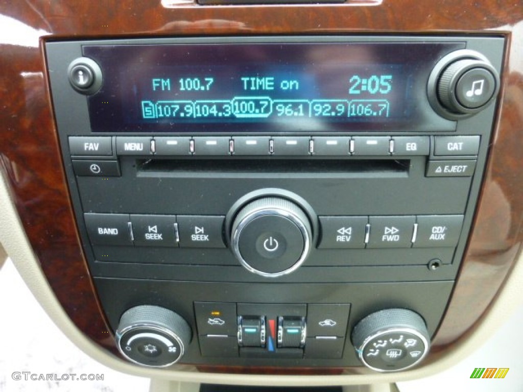 2010 Chevrolet Impala LT Controls Photo #77904544