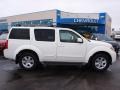 Avalanche White 2008 Nissan Pathfinder SE