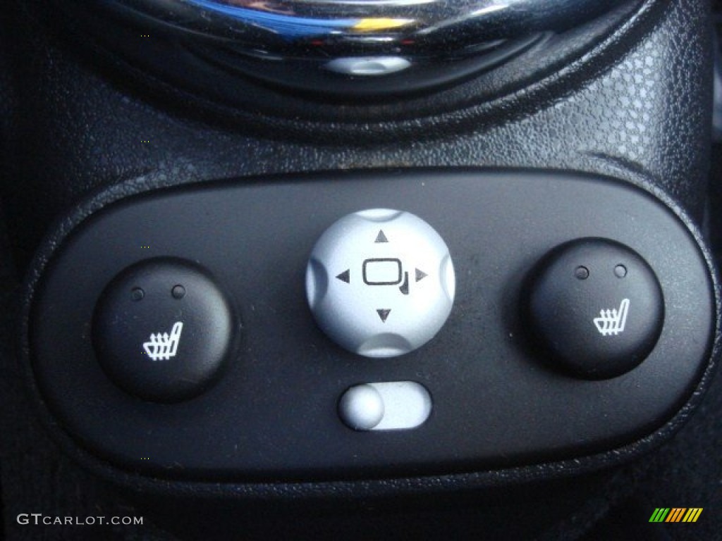 2006 Mini Cooper S Hardtop Controls Photo #77905664