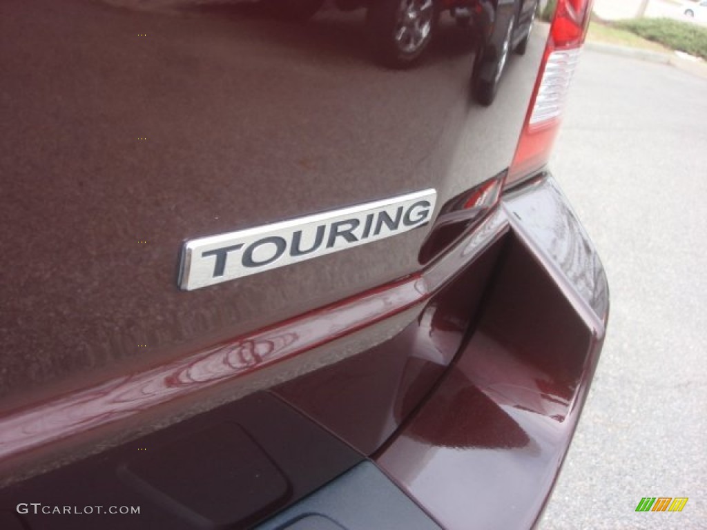 2010 Honda Pilot Touring Marks and Logos Photos
