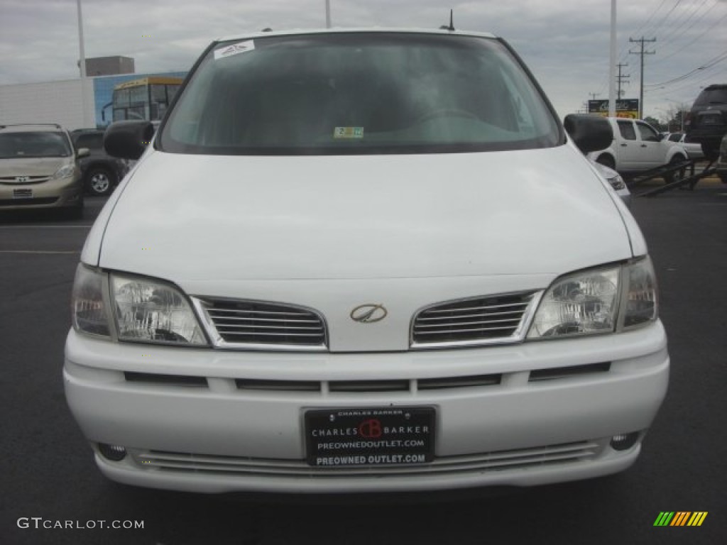 2001 Silhouette Premier - Arctic White / Beige photo #9