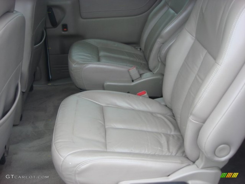 2001 Silhouette Premier - Arctic White / Beige photo #11