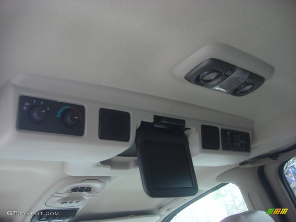 2001 Oldsmobile Silhouette Premier Entertainment System Photo #77906791