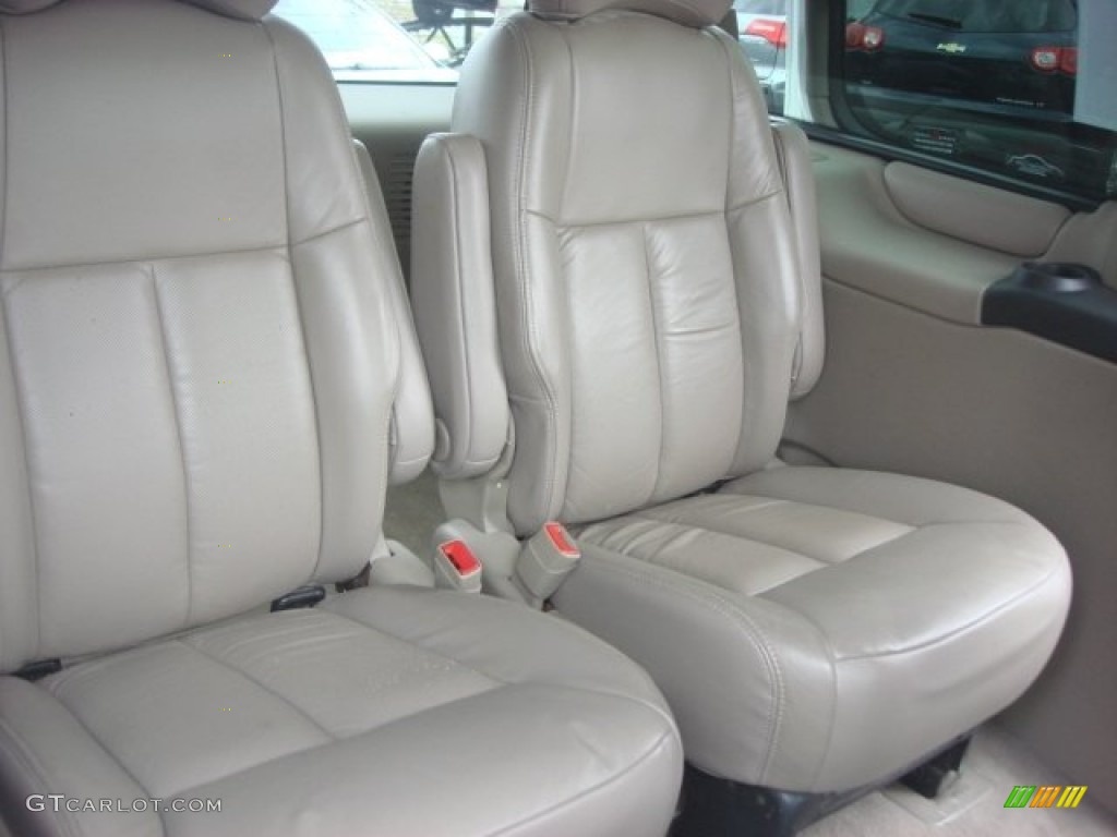 2001 Silhouette Premier - Arctic White / Beige photo #19