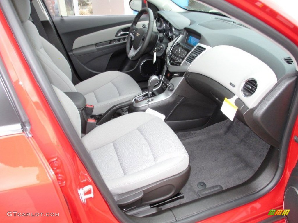 Medium Titanium Interior 2013 Chevrolet Cruze LT/RS Photo #77907049