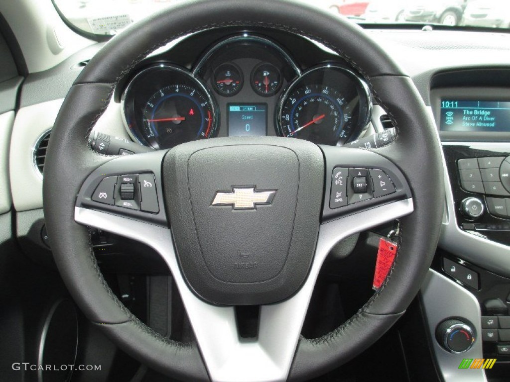 2013 Chevrolet Cruze LT/RS Medium Titanium Steering Wheel Photo #77907252