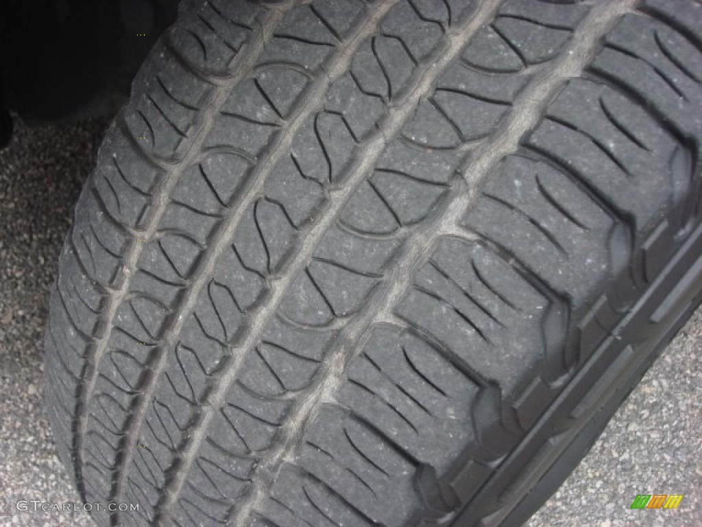 2011 Traverse LT - Cyber Gray Metallic / Ebony/Ebony photo #31