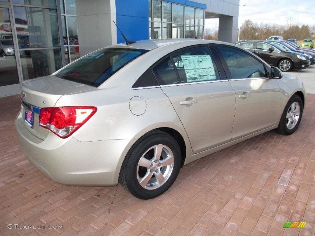 2013 Cruze LT - Champagne Silver Metallic / Jet Black photo #11